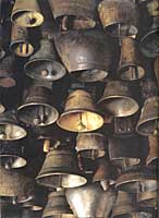 Carillon de cloches des Alpes suisses, du val d'Aoste et de la Provence, mais aussi d'Espagne, de Slovénie et de Grèce.